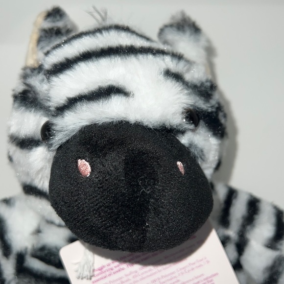 NWT snuggle zebra hottie microwaveable
packet infused with lavender - Picture 11 of 16